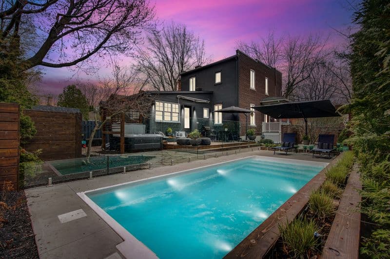 Virtual blue hour after transformation - Professional virtual staging result by Hausvalet